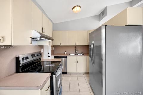 2915 NW 68th St, Miami, FL 33147 photo 15