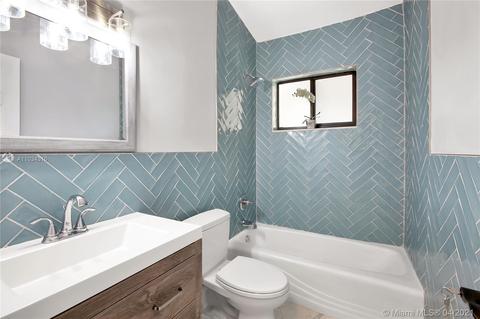 2915 NW 68th St, Miami, FL 33147 photo 11
