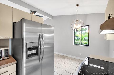 2915 NW 68th St, Miami, FL 33147 photo 13