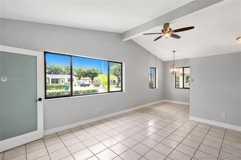 2915 NW 68th St, Miami, FL 33147 photo 8