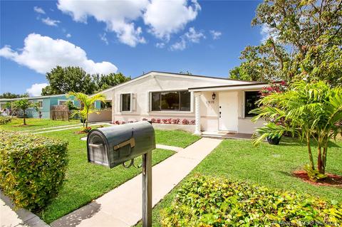 2915 NW 68th St, Miami, FL 33147 photo 4