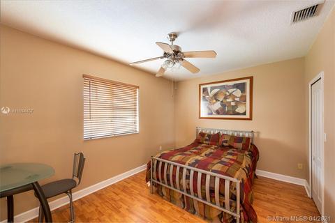 16172 NW 77th Pl, Miami Lakes, FL 33016 photo 11