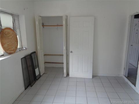 2805 E 5th Ave, Hialeah, FL 33013 photo 11