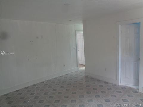 2805 E 5th Ave, Hialeah, FL 33013 photo 17