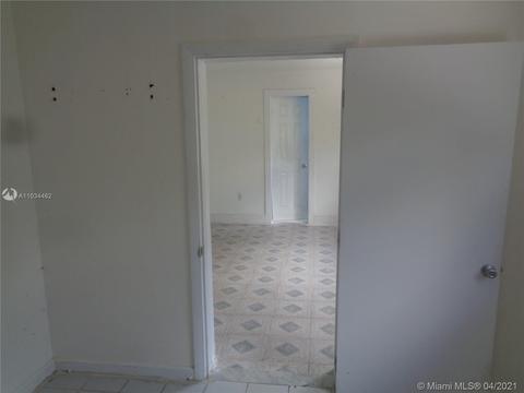2805 E 5th Ave, Hialeah, FL 33013 photo 16