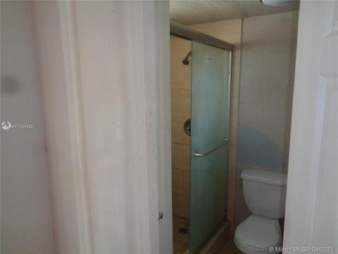2805 E 5th Ave, Hialeah, FL 33013 photo 32