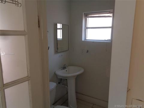 2805 E 5th Ave, Hialeah, FL 33013 photo 41