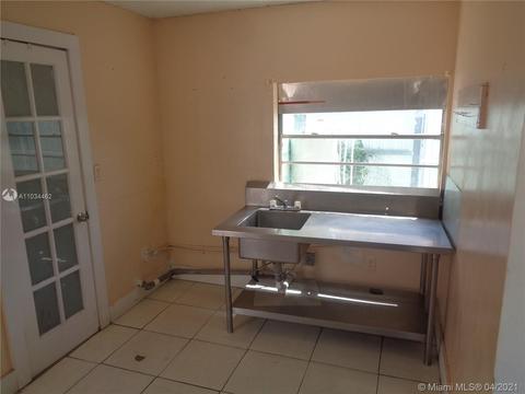 2805 E 5th Ave, Hialeah, FL 33013 photo 40