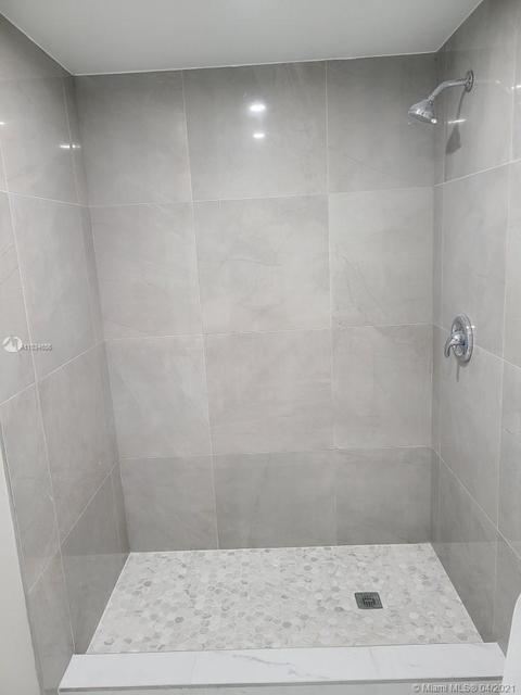 850 W 50th Pl, Hialeah, FL 33012 photo 9