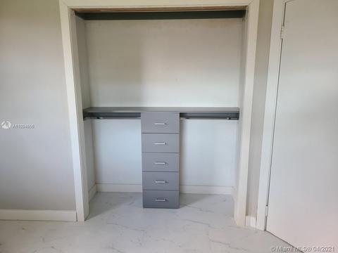 850 W 50th Pl, Hialeah, FL 33012 photo 12