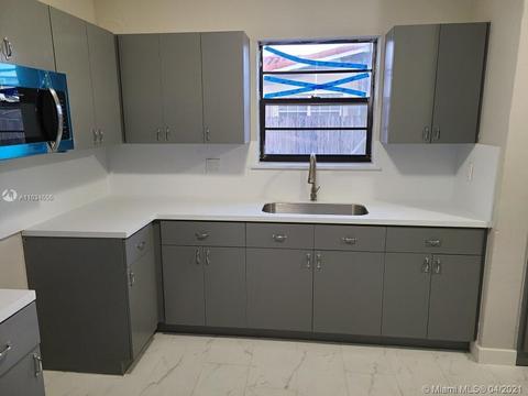 850 W 50th Pl, Hialeah, FL 33012 photo 7