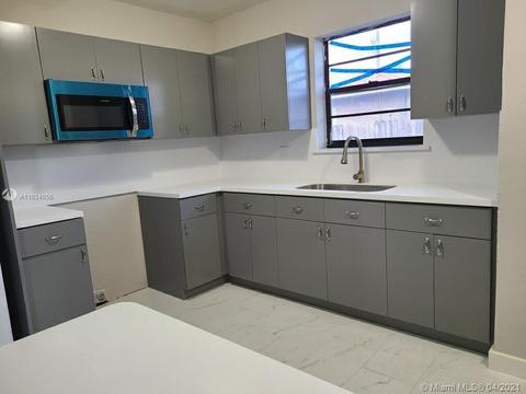 850 W 50th Pl, Hialeah, FL 33012 photo 5