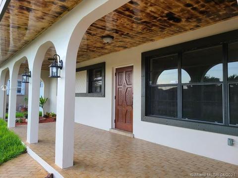 850 W 50th Pl, Hialeah, FL 33012 photo 2