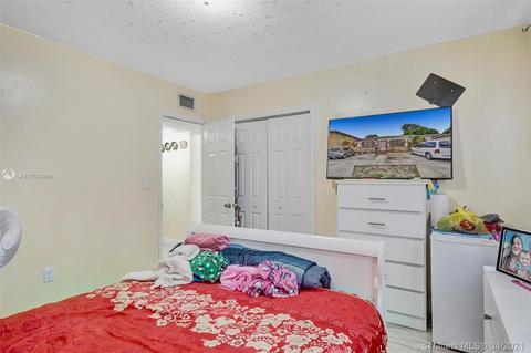 366 E 16th St, Hialeah, FL 33010 photo 21