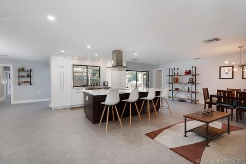 8450 Menteith Ter, Miami Lakes, FL 33016 photo 5