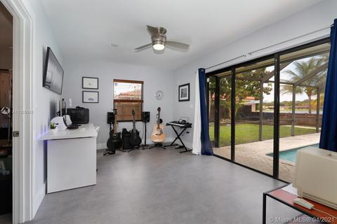 8450 Menteith Ter, Miami Lakes, FL 33016 photo 20
