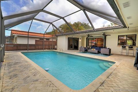 8450 Menteith Ter, Miami Lakes, FL 33016 photo 27