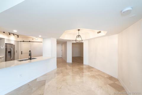 8925 Collins Ave #4F, Surfside, FL 33154 photo 2