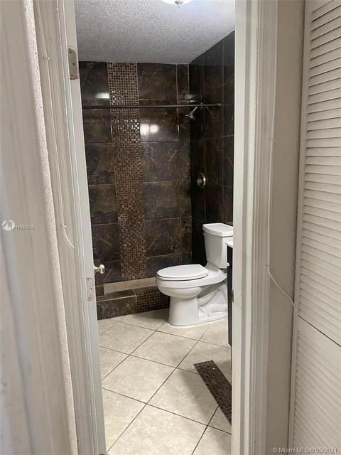 899 W 79th St, Hialeah, FL 33014 photo 15