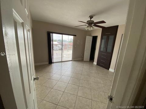 899 W 79th St, Hialeah, FL 33014 photo 9