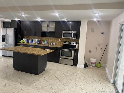 899 W 79th St, Hialeah, FL 33014 photo 5