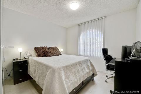 2764 W 74th Ter, Hialeah, FL 33016 photo 14