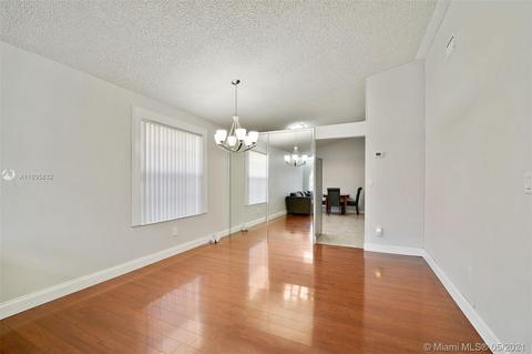 2764 W 74th Ter, Hialeah, FL 33016 photo 11