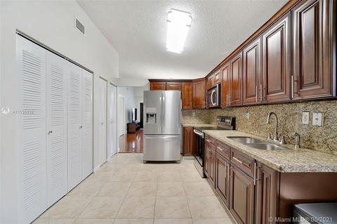 2764 W 74th Ter, Hialeah, FL 33016 photo 3
