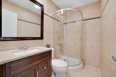 2764 W 74th Ter, Hialeah, FL 33016 photo 16