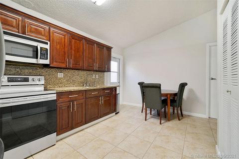 2764 W 74th Ter, Hialeah, FL 33016 photo 13