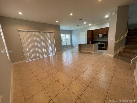 3347 W 96 Pl, Hialeah, FL 33018 photo 2