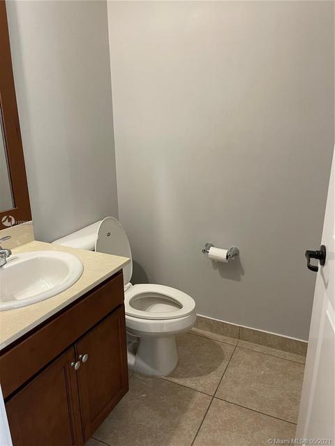 3347 W 96 Pl, Hialeah, FL 33018 photo 12