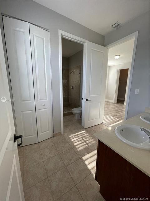 3347 W 96 Pl, Hialeah, FL 33018 photo 11