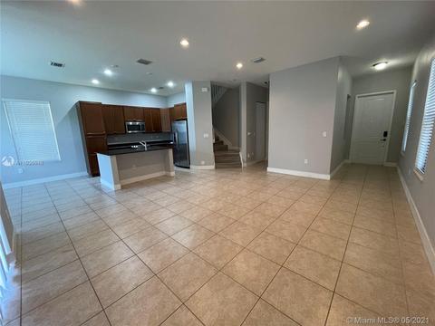 3347 W 96 Pl, Hialeah, FL 33018 photo 5