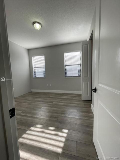 3347 W 96 Pl, Hialeah, FL 33018 photo 13
