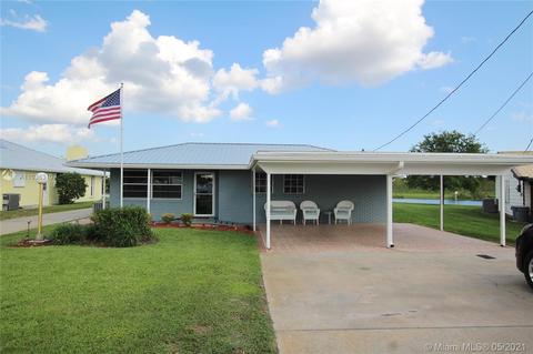 1163 Maple St, Okeechobee, FL 34974 photo 1