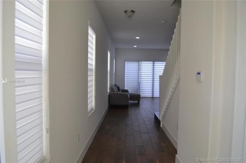 3525 W 97th St, Hialeah, FL 33018 photo 9