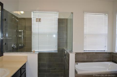 3525 W 97th St, Hialeah, FL 33018 photo 36