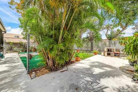 372 E 19th St, Hialeah, FL 33010 photo 28