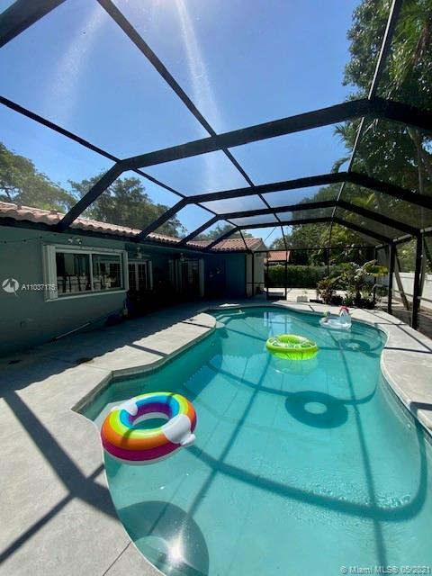 7330 Sabal Dr, Miami Lakes, FL 33014 photo 38