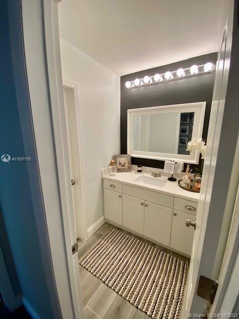 7330 Sabal Dr, Miami Lakes, FL 33014 photo 27