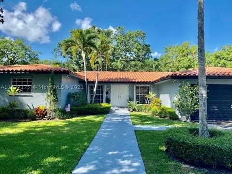 7330 Sabal Dr, Miami Lakes, FL 33014 photo 1