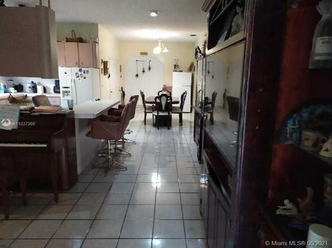 682 E 23rd St, Hialeah, FL 33013 photo 1