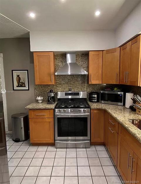 534 W 65th St, Hialeah, FL 33012 photo 11