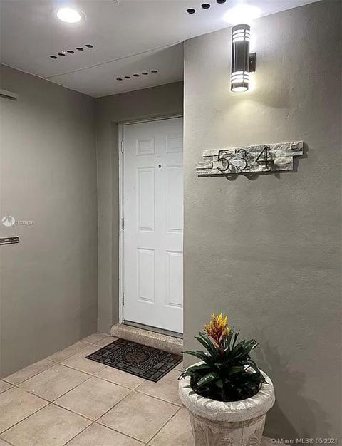534 W 65th St, Hialeah, FL 33012 photo 5