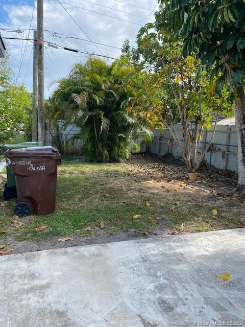 170 E 54th St, Hialeah, FL 33013 photo 2