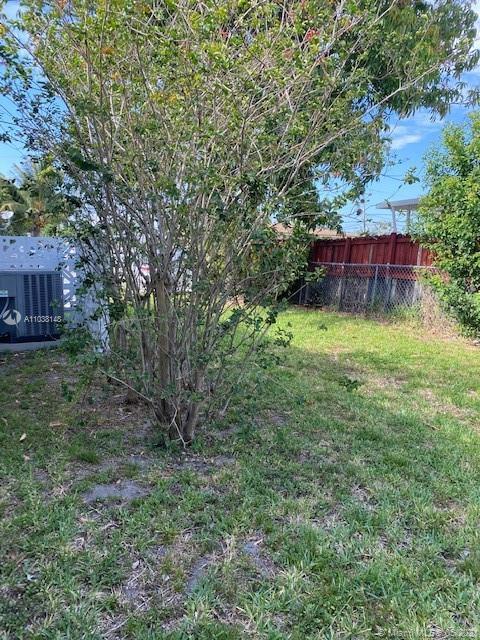 170 E 54th St, Hialeah, FL 33013 photo 4