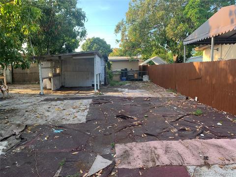 501 E 59th St, Hialeah, FL 33013 photo 4