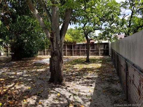 661 E 14th St, Hialeah, FL 33010 photo 5