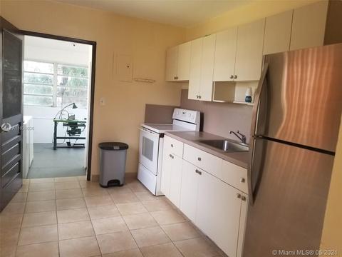 661 E 14th St, Hialeah, FL 33010 photo 11